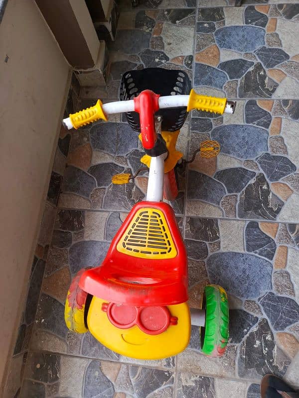 Kids Tricycle 0