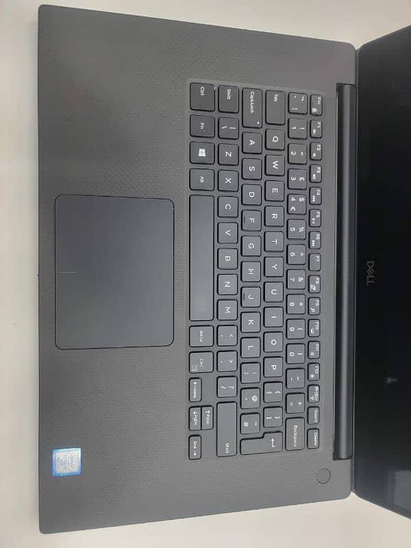 Dell Precision 5540 1