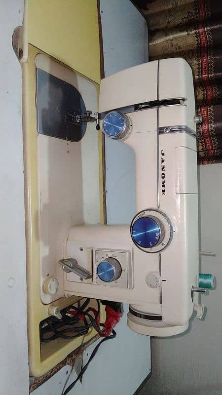 Janome sewing imroadary Machine. ORGNAL JAPAN 1