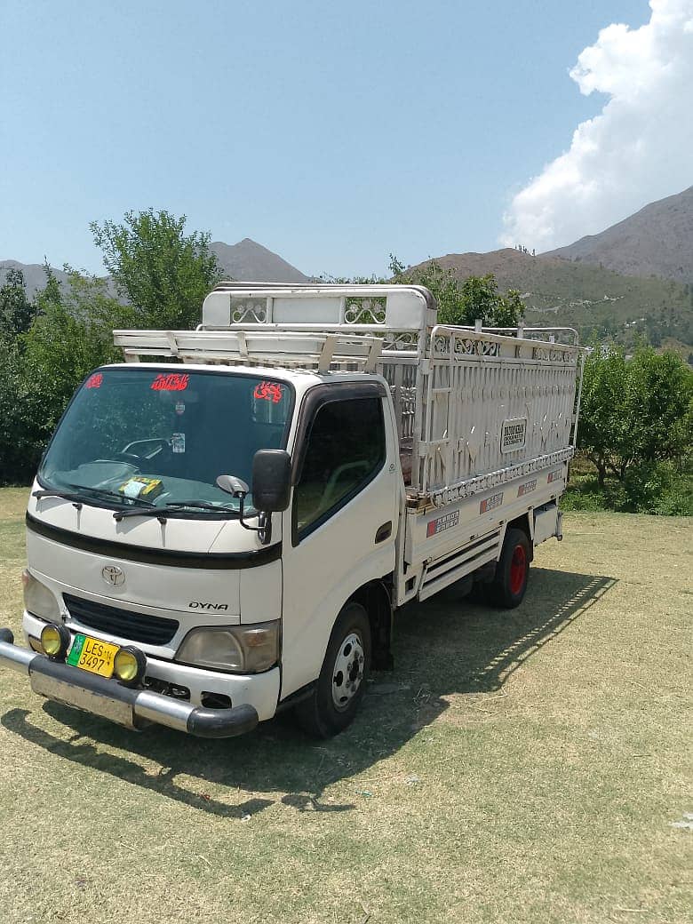 Toyota Dyna 2002 Model 2