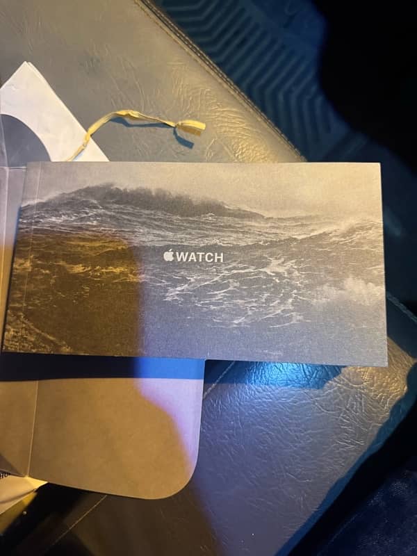 Apple Watch Ultra 2 black titanium 3