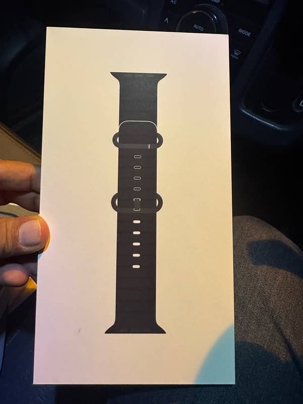 Apple Watch Ultra 2 black titanium 7