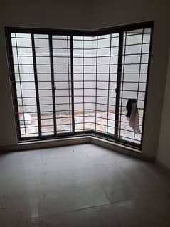 15 Marla Lower Portion Available For Rent In Gulberg Town Lahore