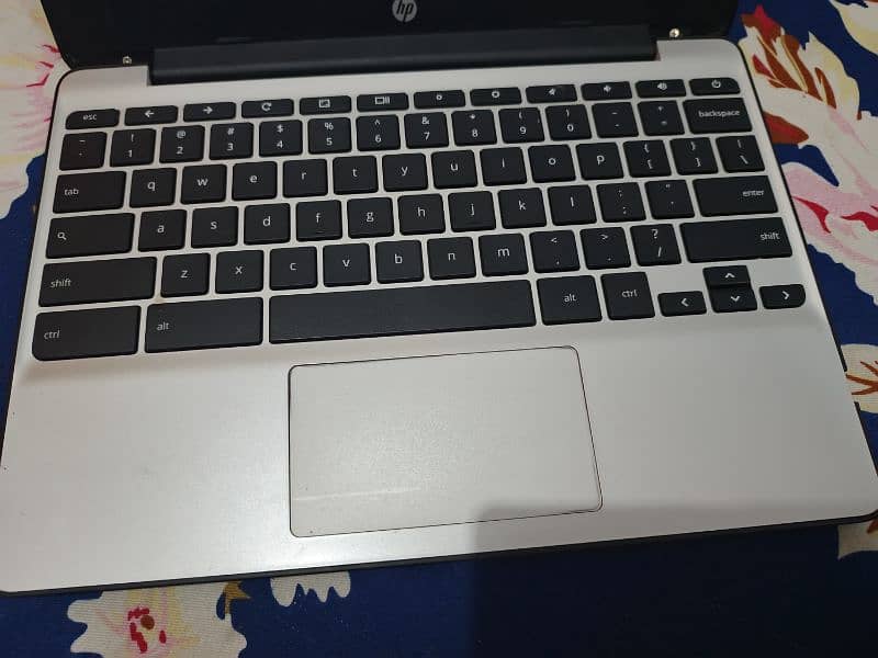 HP CHROME BOOK 4