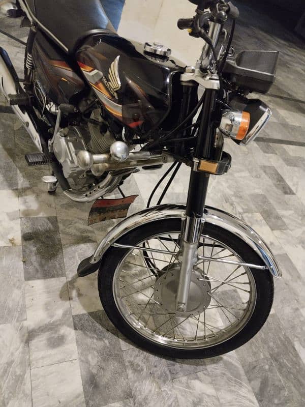 Honda 125 2022 Modal 8