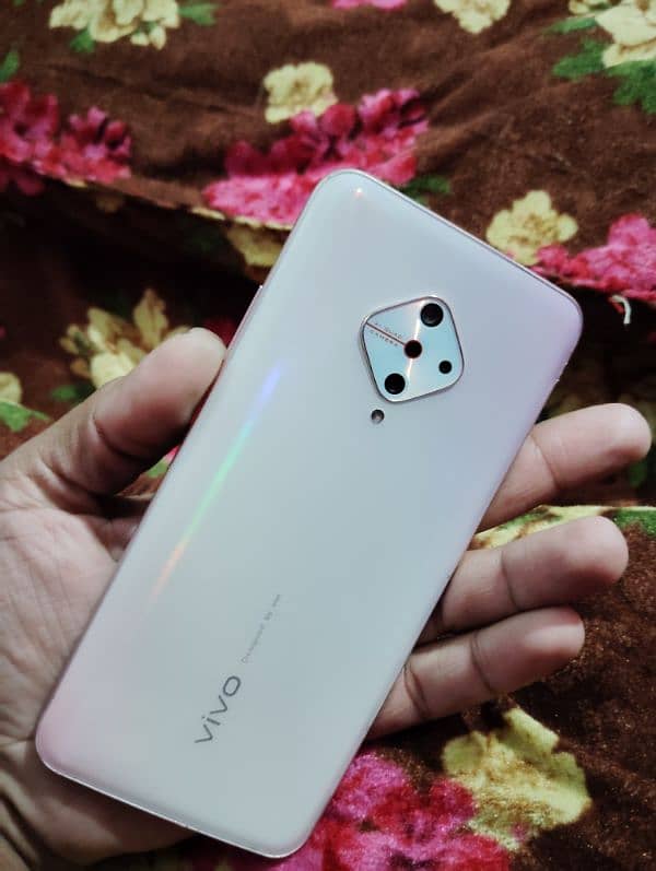 vivo S1 pro 8GB RAM 128 GB ROM 1