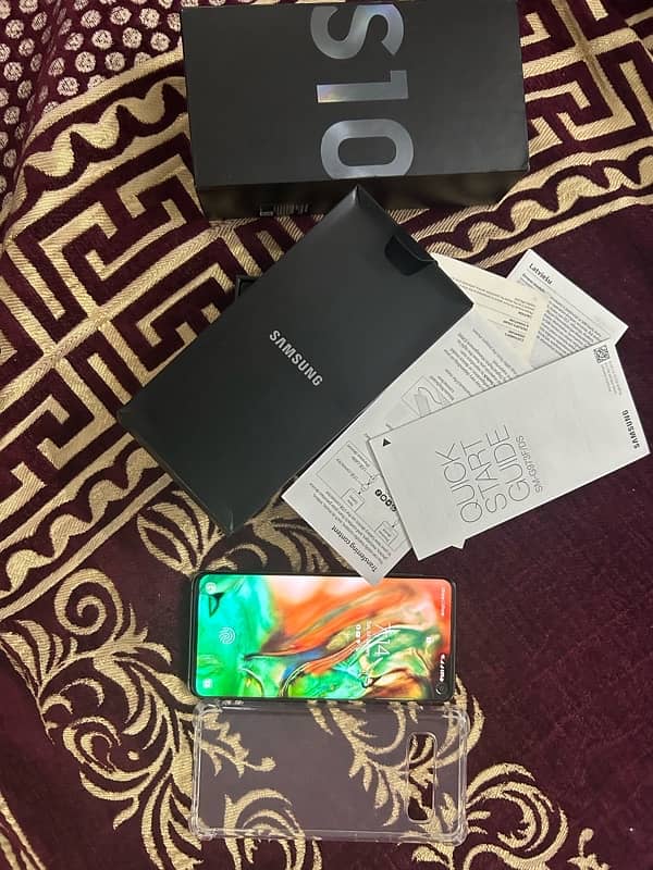 samsung galaxy S10 with original box dual sim 0