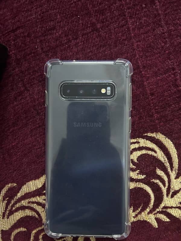 samsung galaxy S10 with original box dual sim 7