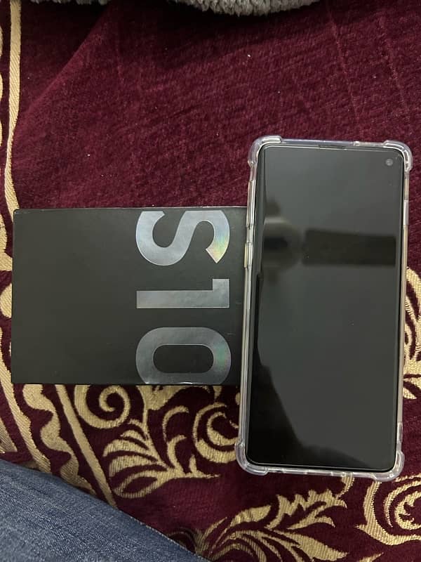 samsung galaxy S10 with original box dual sim 10