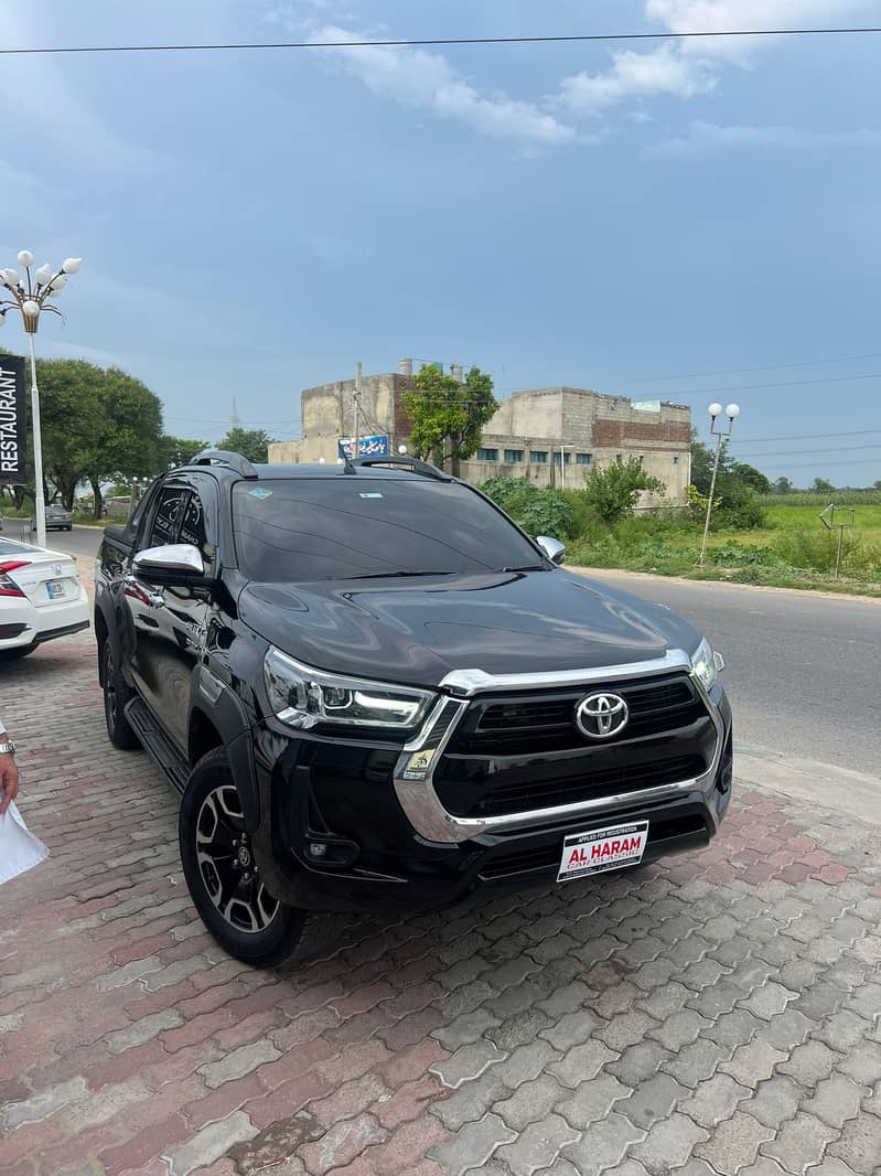 Toyota Hilux 2021 Revo 2