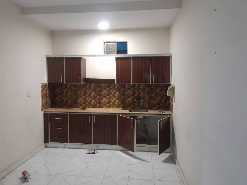 2 bed drawing dining portion for rent nazimabad 3 800 sqft 0