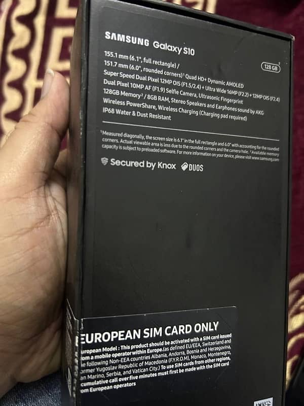 Samsung galaxy s10 with original box approved dual sim 8