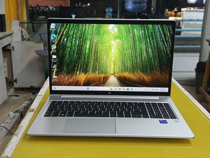 HP ProBook 450 G8 11th i5 16GB 256SSD 10/10 4