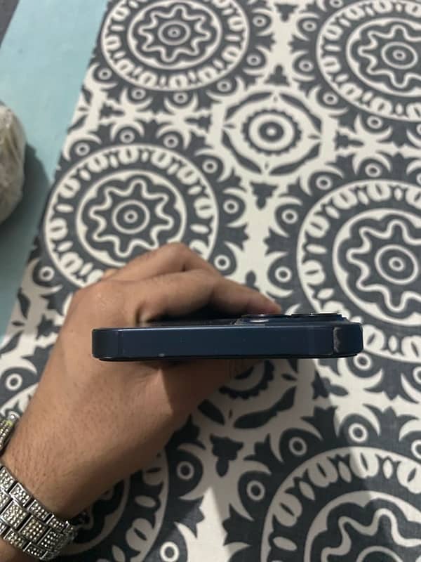 i phone 13 in warranty 4