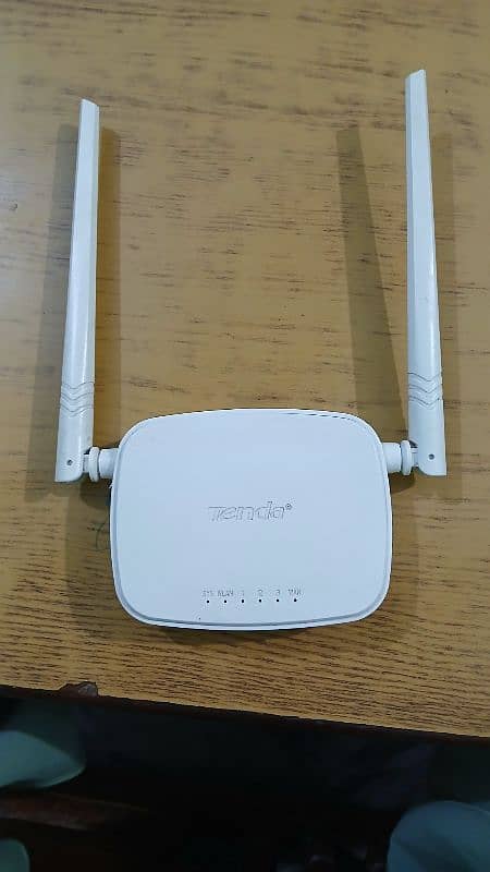 Tenda new modem (2 months used] 0