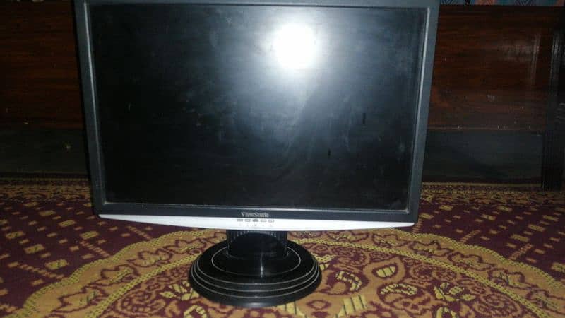 View Sonic 18 Inch Branded LCD 5