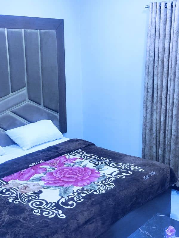 Royal Residency Guest House Gulshan e Jamal Near Agha Khan Hospital l 1