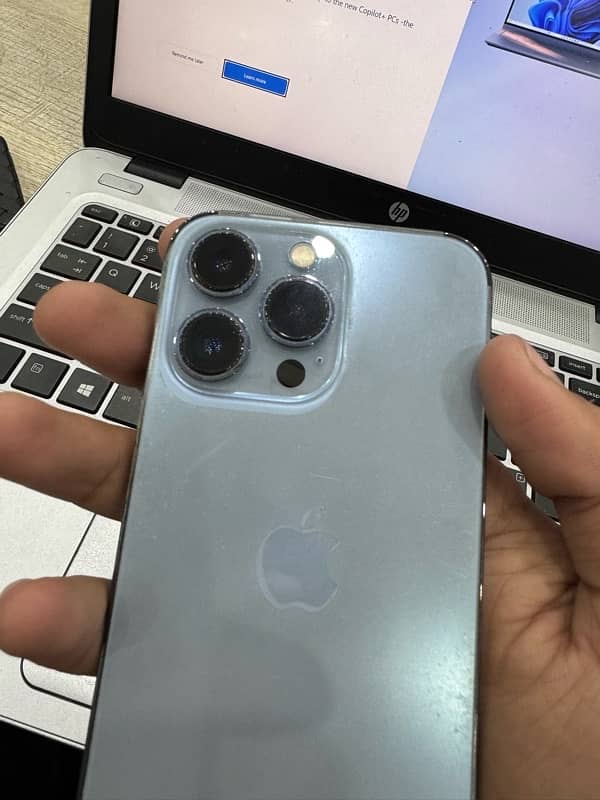 iphone 13 pro 2