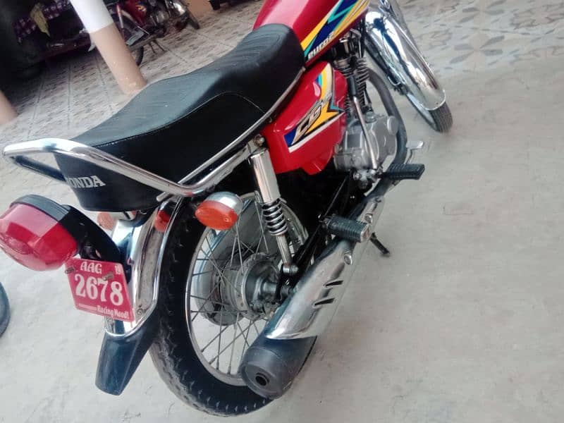 Honda CG125 7