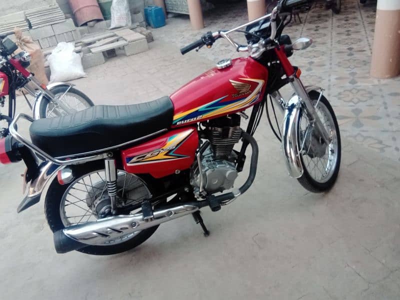 Honda CG125 8