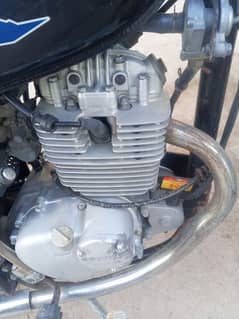 Suzuki 150 Argent sale