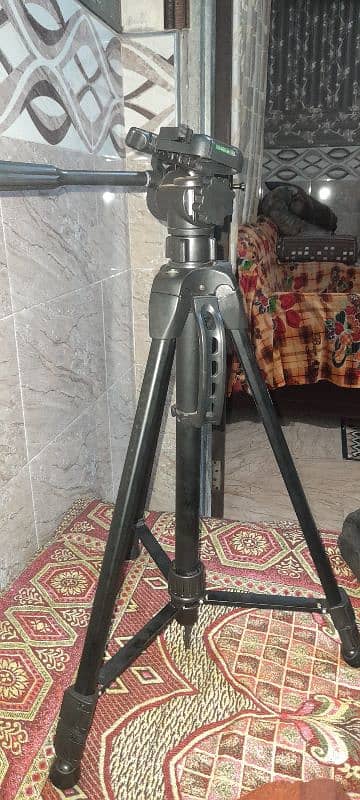 Icon tripod 7862 . contect 03154184315 0