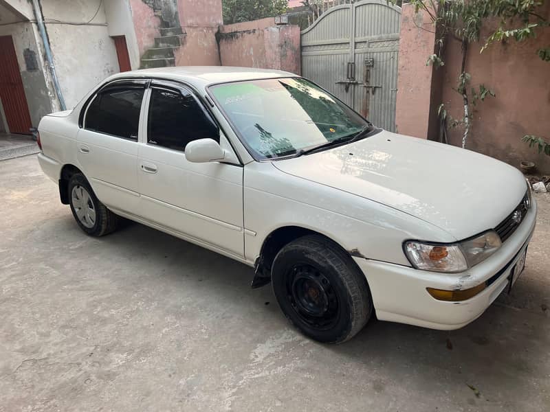 Toyota Corolla XE 2001 3