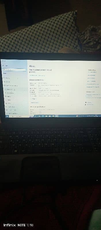 Toshiba Laptop 1