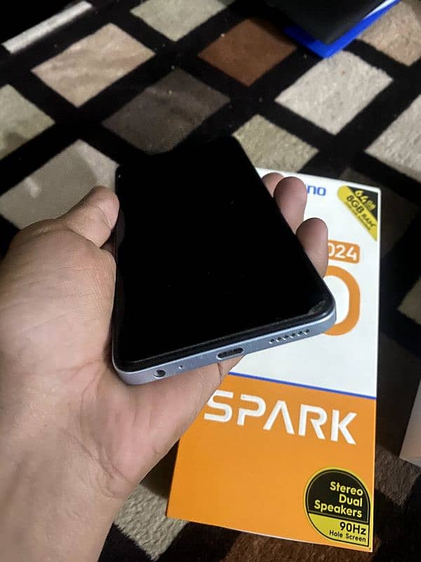 Tecno Spark go 2024 4