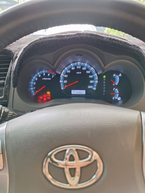 Toyota Fortuner 2013 5