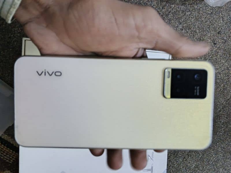 vivo y33t with box 4