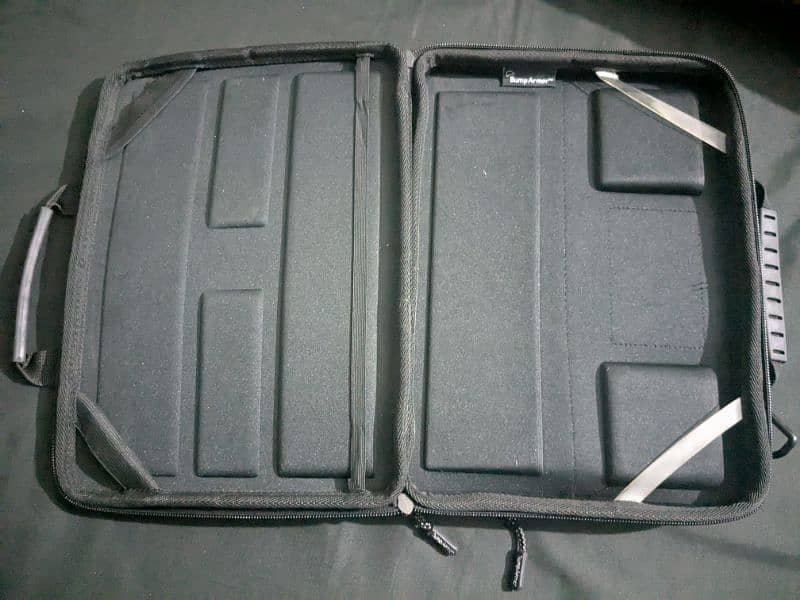 Bump Armor Hardshell Carry Case with Front Pocket 2