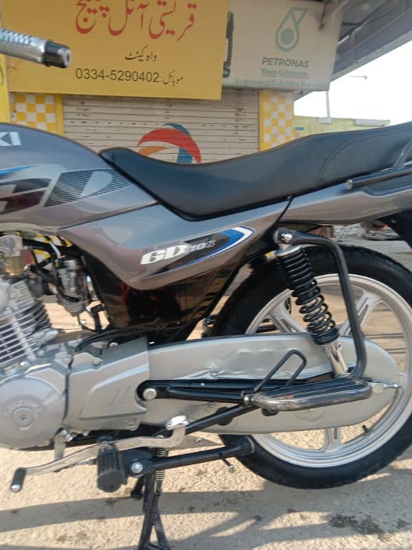 Suzuki GD110s antique piece / Contact: 0333-5002737 4