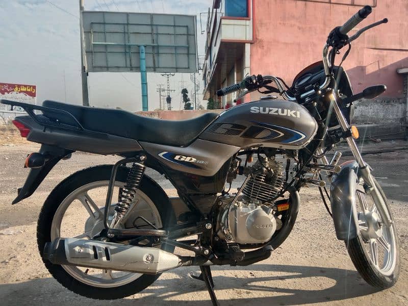 Suzuki GD110s antique piece / Contact: 0333-5002737 6