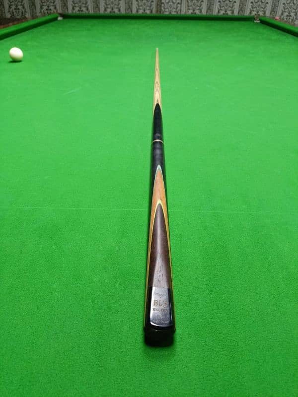 BLP MASTER CUE HAND MADE 10/10 CONDITION. ORIGINAL CUE IN USED. 1