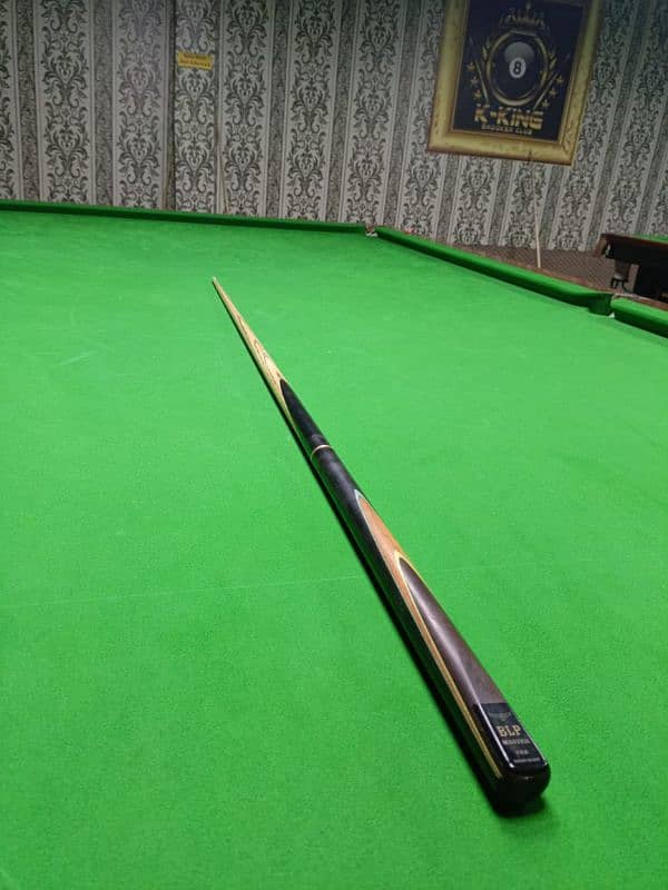 BLP MASTER CUE HAND MADE 10/10 CONDITION. ORIGINAL CUE IN USED. 2