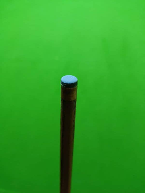 BLP MASTER CUE HAND MADE 10/10 CONDITION. ORIGINAL CUE IN USED. 7