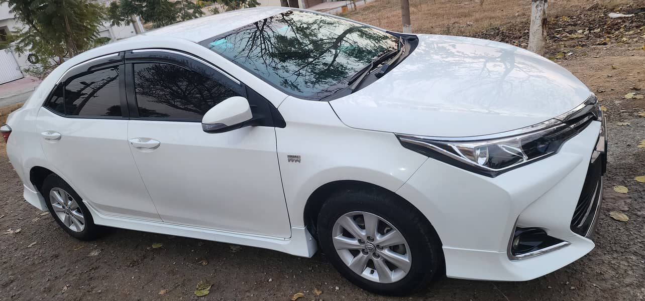 Toyota Corolla Altis 2015 4