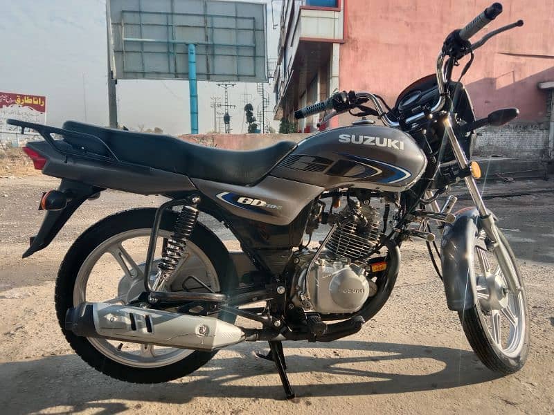 Suzuki GD110s antique piece / Contact: 0333-5002737 3