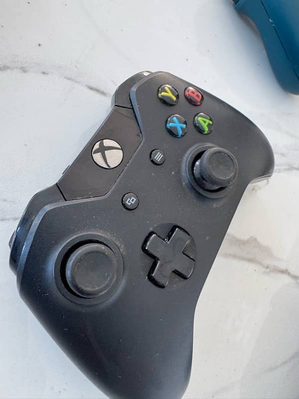 Xbox One Original Controllers for Sale 4