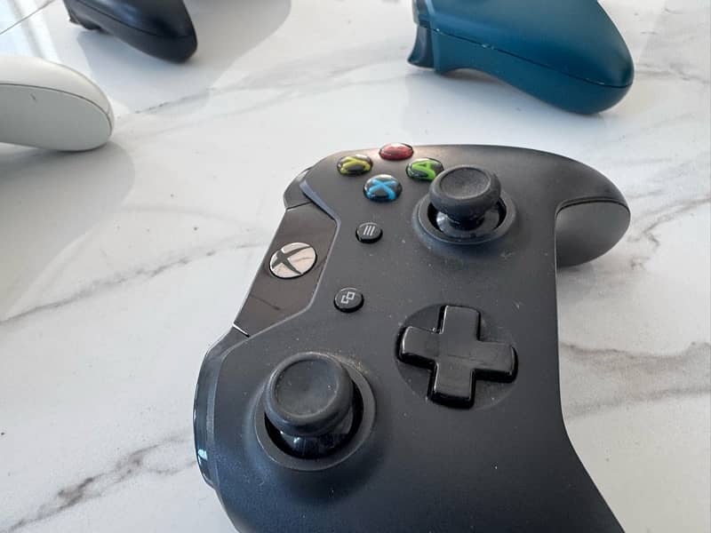 Xbox One Original Controllers for Sale 6