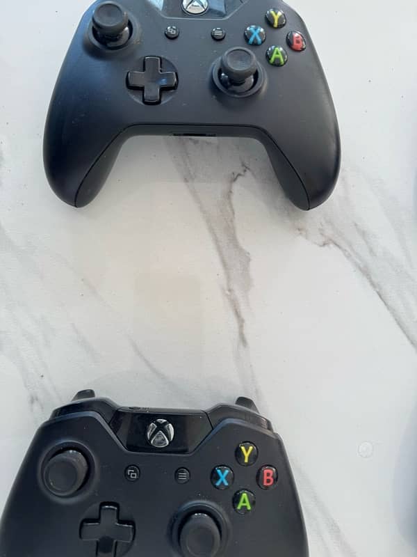 Xbox One Original Controllers for Sale 8