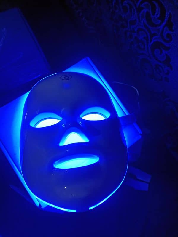 LED mask and high frequency electrodes 4