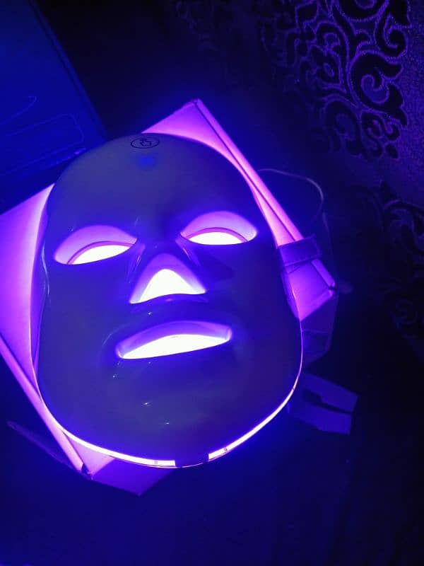 LED mask and high frequency electrodes 5