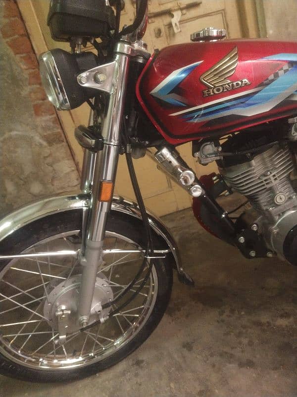 Honda Cg125 Just 5500km drive applied for 2