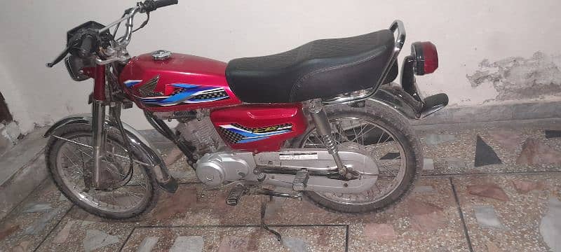 Honda 125 2021 With new 2024 company fitted outfit 0