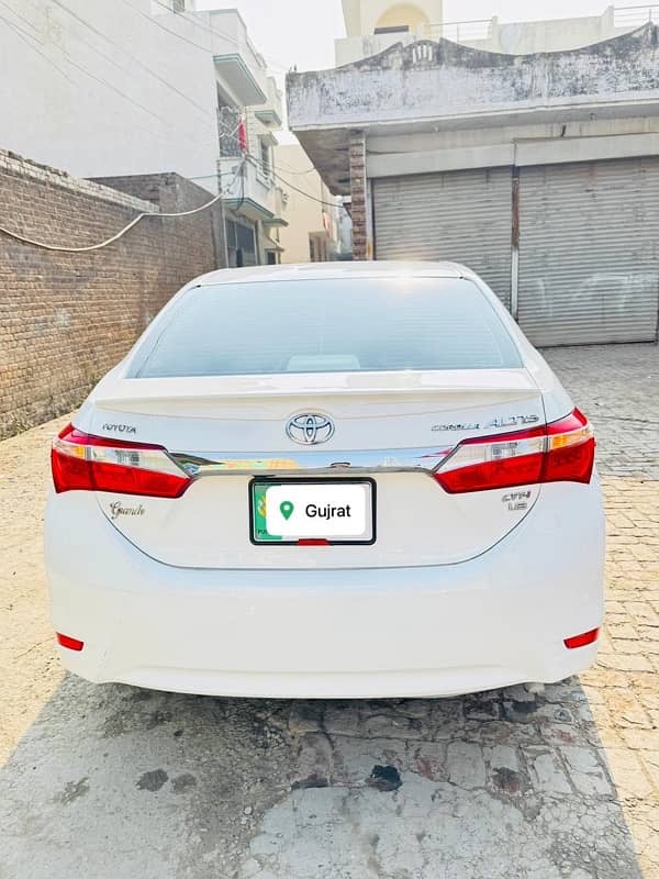 Urgent sale Toyota Altis Grande 2015 Lush Condition 1