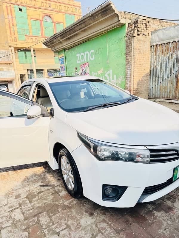 Urgent sale Toyota Altis Grande 2015 Lush Condition 6