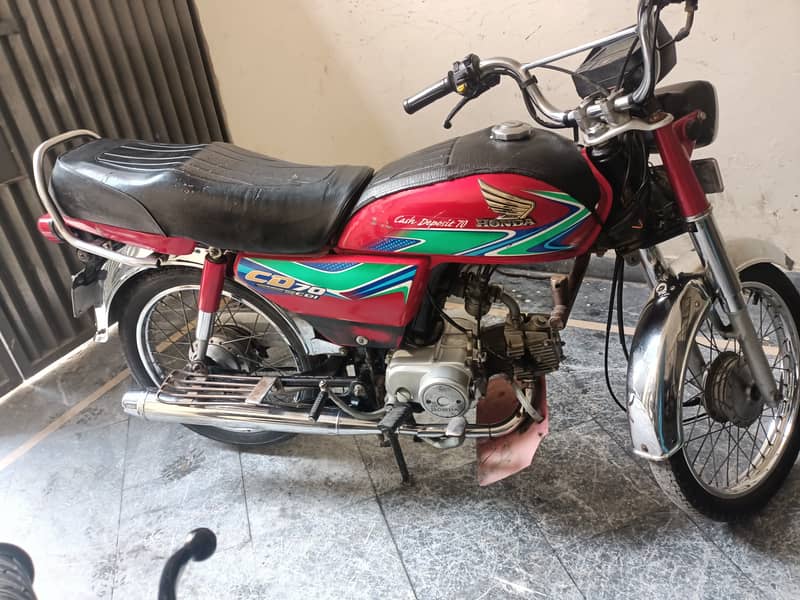 Honda CD 70 2018 3