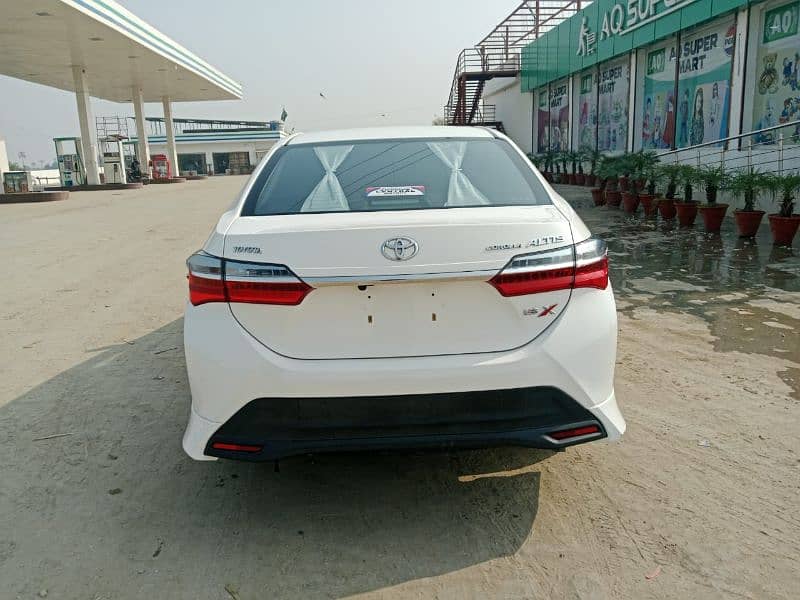 Toyota Corolla Altis 2021 4